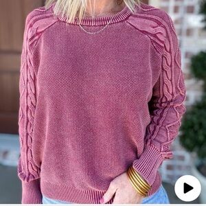 Women's Cable Knit Sweater small